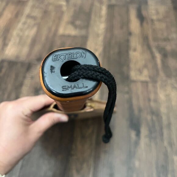 Ektelon Axon Graphite Racquetball Racket Small Brown with case - Picture 3 of 4